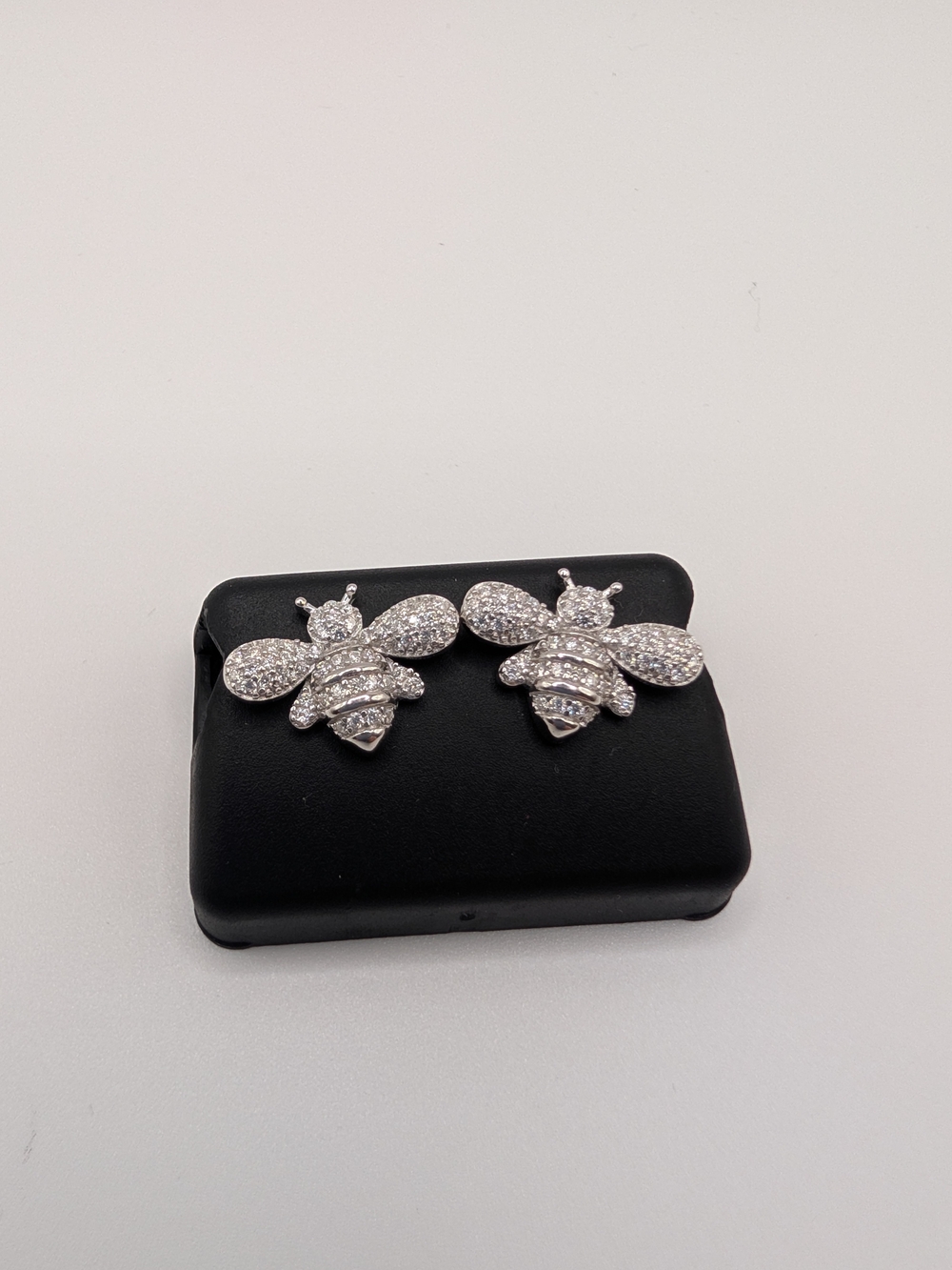 NWT 925 Sterling Silver 1.00 CTW Moissanite Bee Stud Earrings